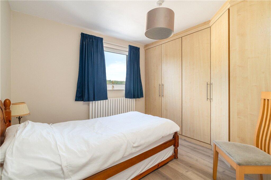 Apartment in Bradford, Ilkley - More