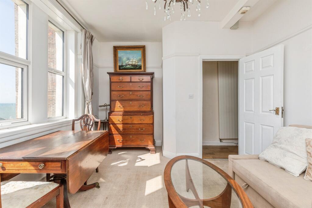 Apartment in Hastings, West Marina - More