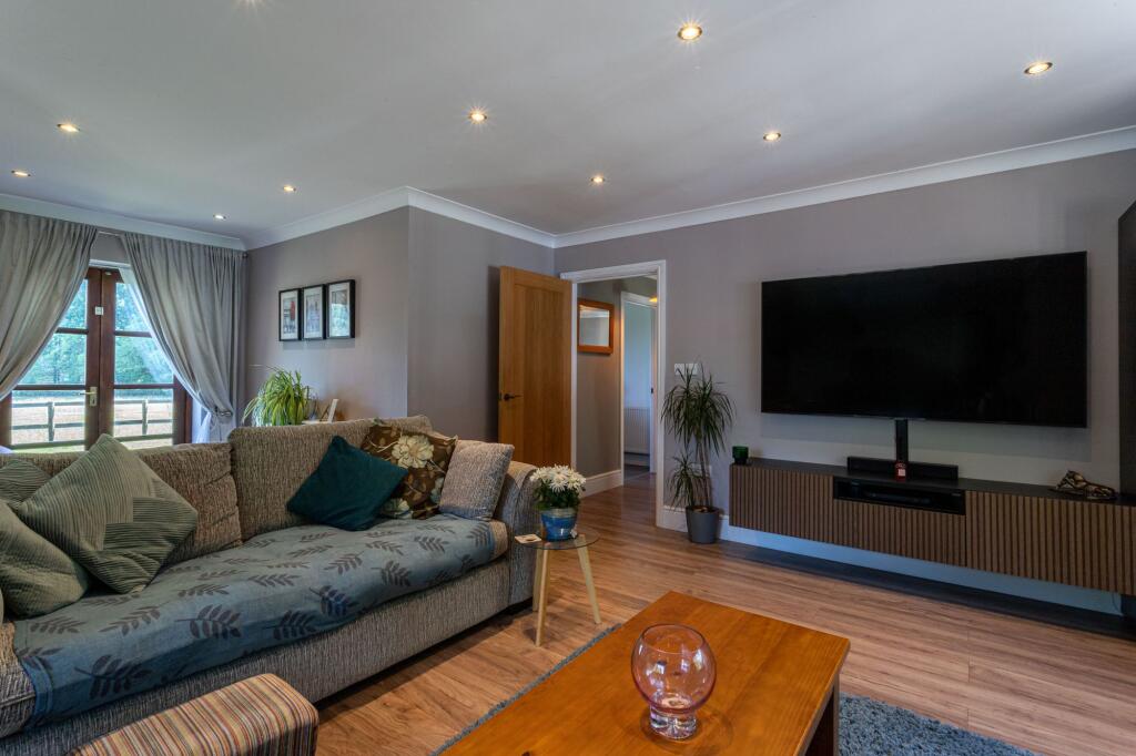 House in Hart, Mattingley - View 6