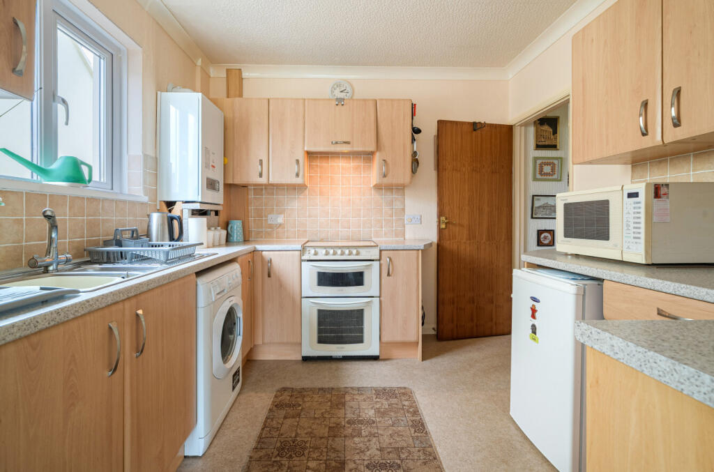 Park Road, Kingskerswell, Newton Abbot, Devon photo 4