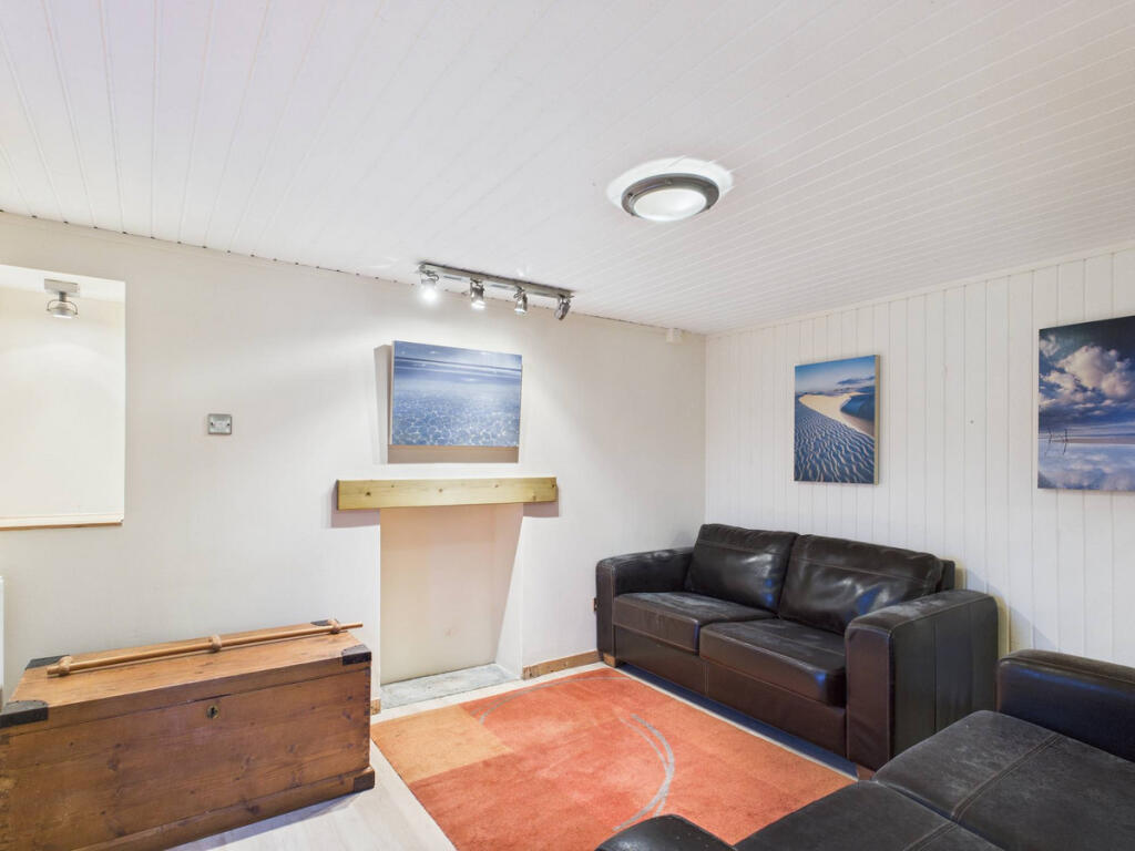 Whinnyfold, Peterhead, AB42 photo 3