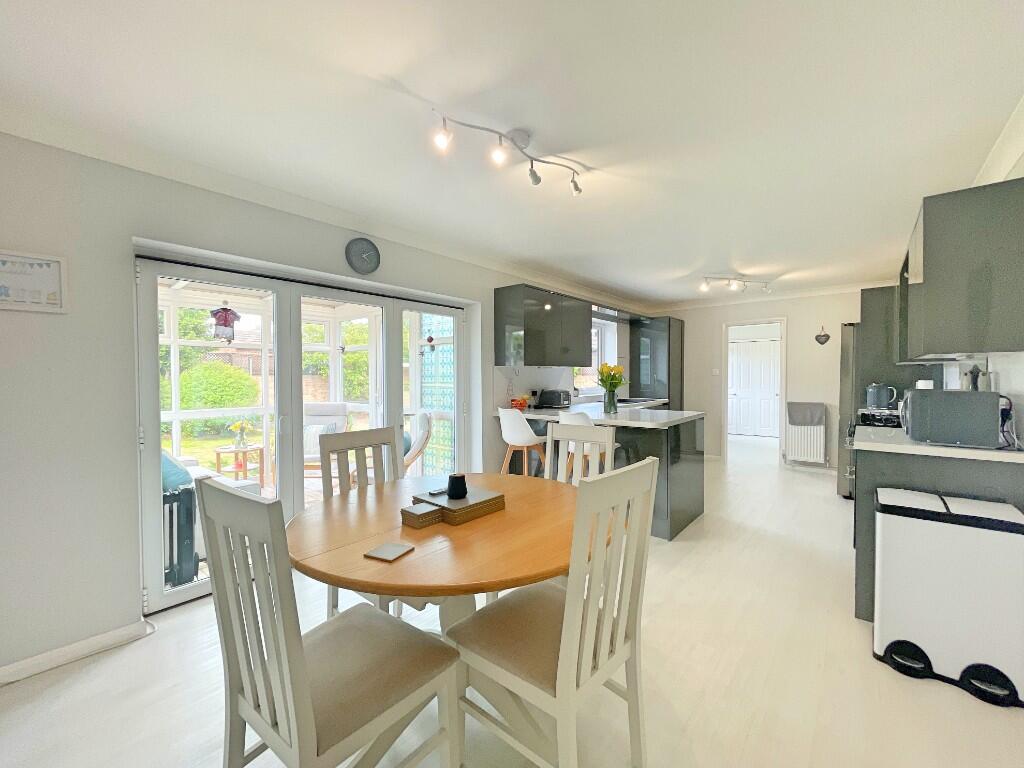Anchor Road, TIPTREE photo 3