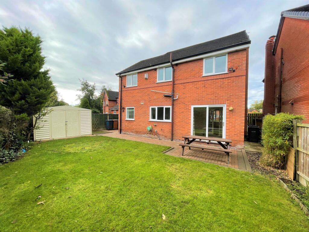 House in Salford, Greater Manchester - View 4