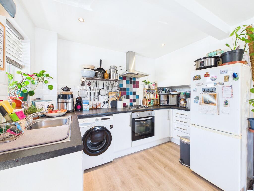 House in Huntingdonshire, Eaton Socon, St Neots - More