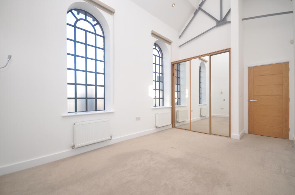 Apartment in Chelmsford - View 5