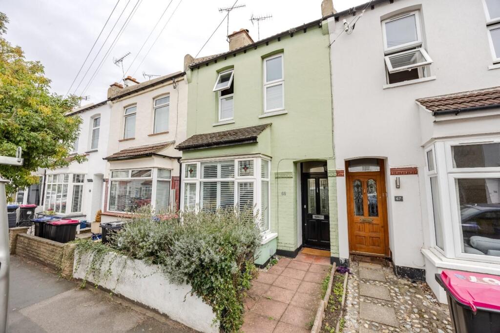 Main image of property: Wellington Avenue, Westcliff-On-Sea