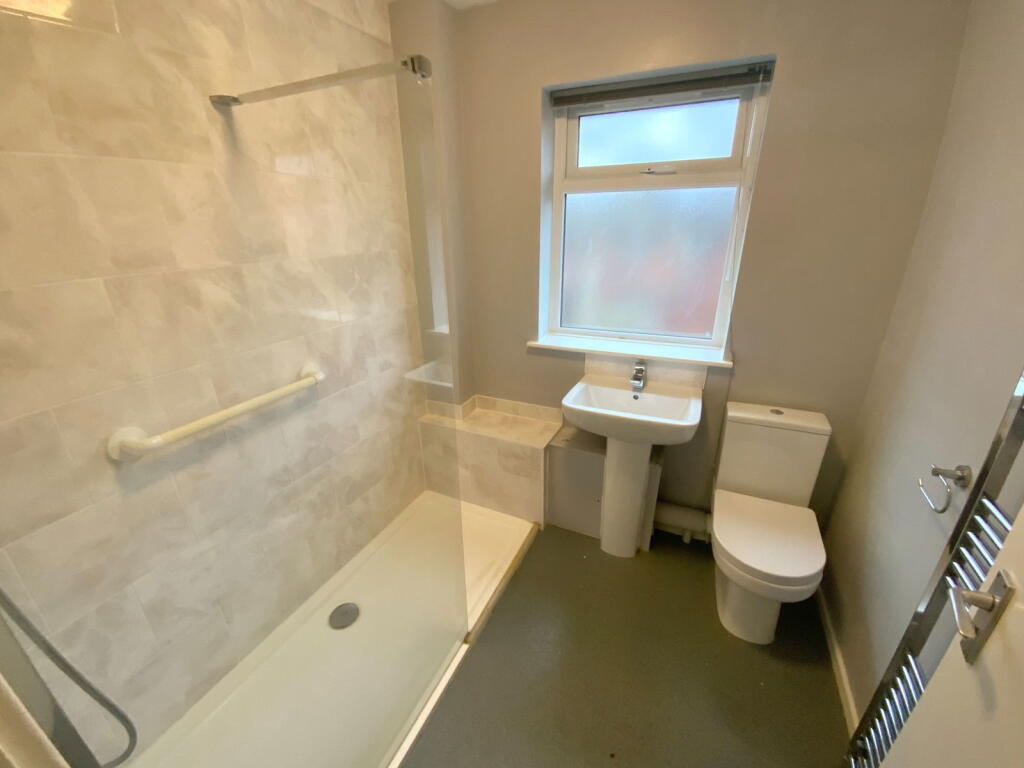 House in Dudley, West Midlands - View 6