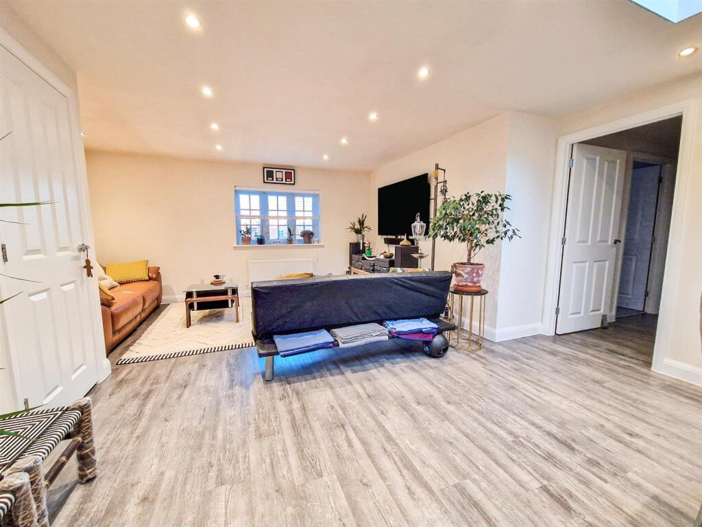 Archer Street, Great Denham, Bedford photo 2