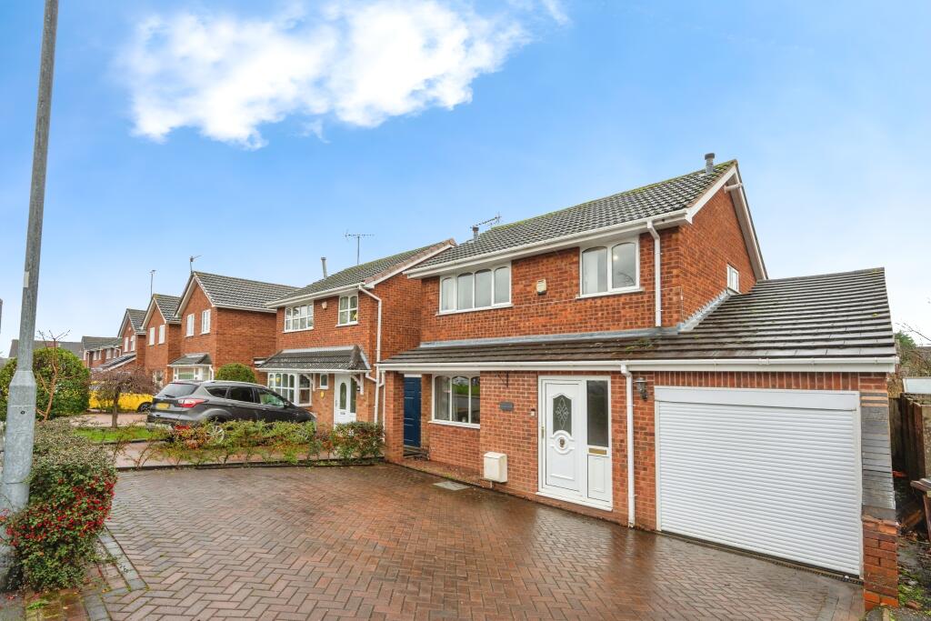 3-bed detached on Ludlow Road, Kidderminster, DY10, £295,000