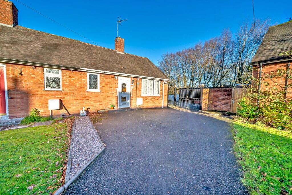 1-bed bungalow on Speedy Close, Cannock, £170,000
