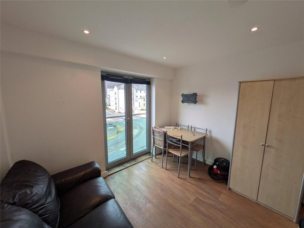 Apartment in Plymouth, Greenbank - View 4