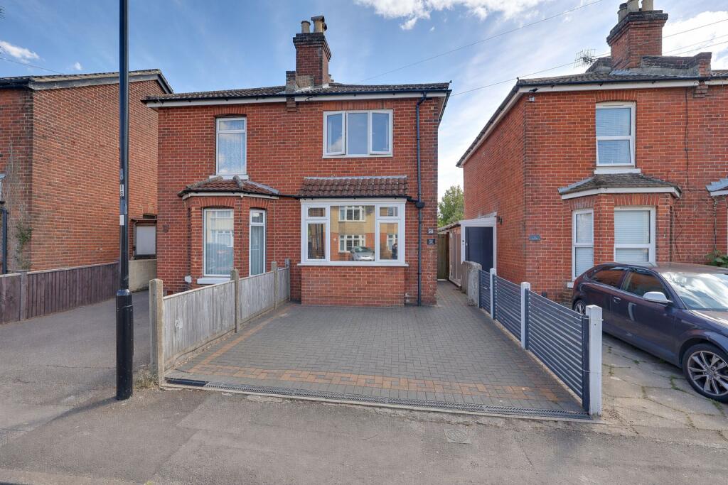 Main image of property: Pinegrove Road, Sholing