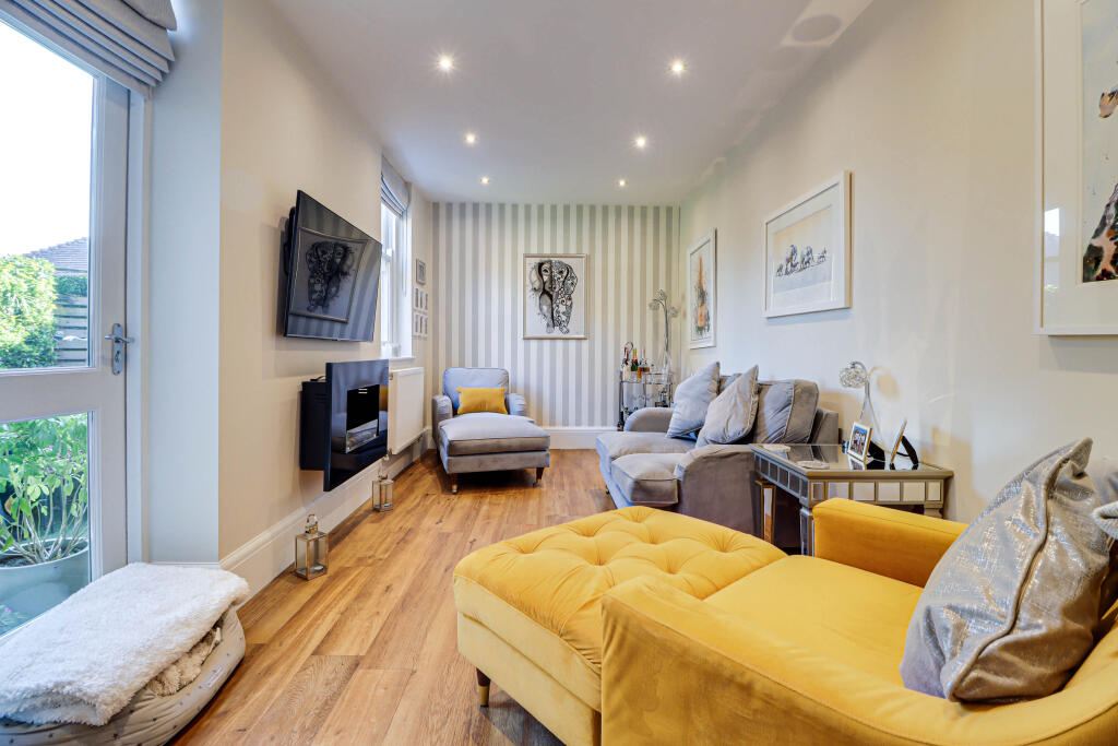 House in St Albans, Bernards Heath - More