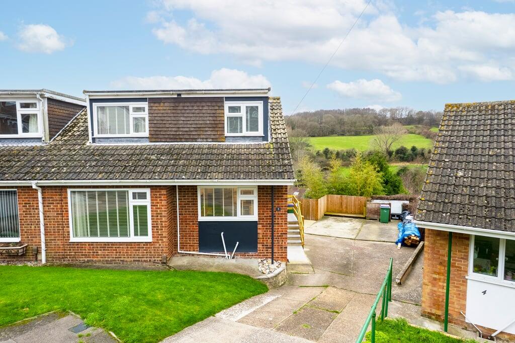 Main image of property: Valestone Close Seabrook, Hythe, Kent CT21 5SW