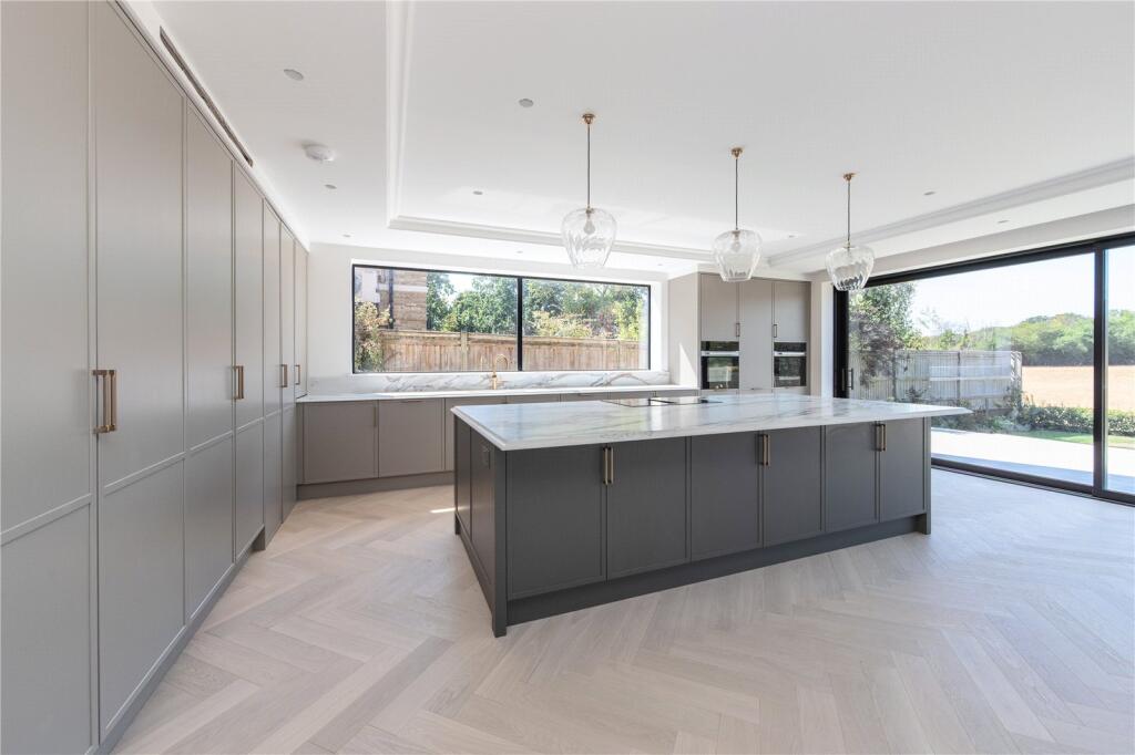 House in Watford - View 4