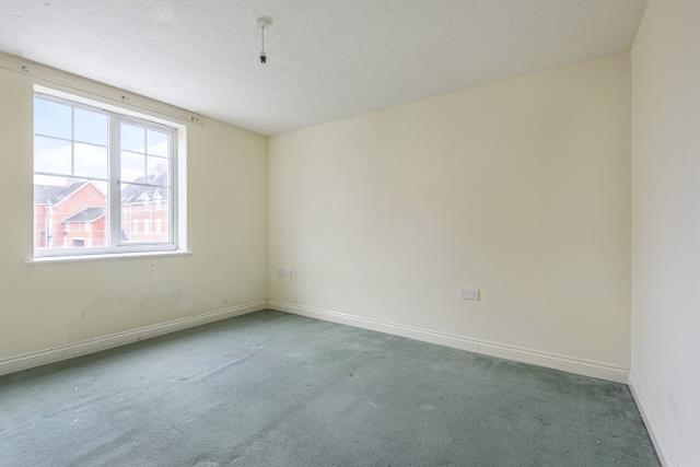 Windsor Court, Newbury - View 5