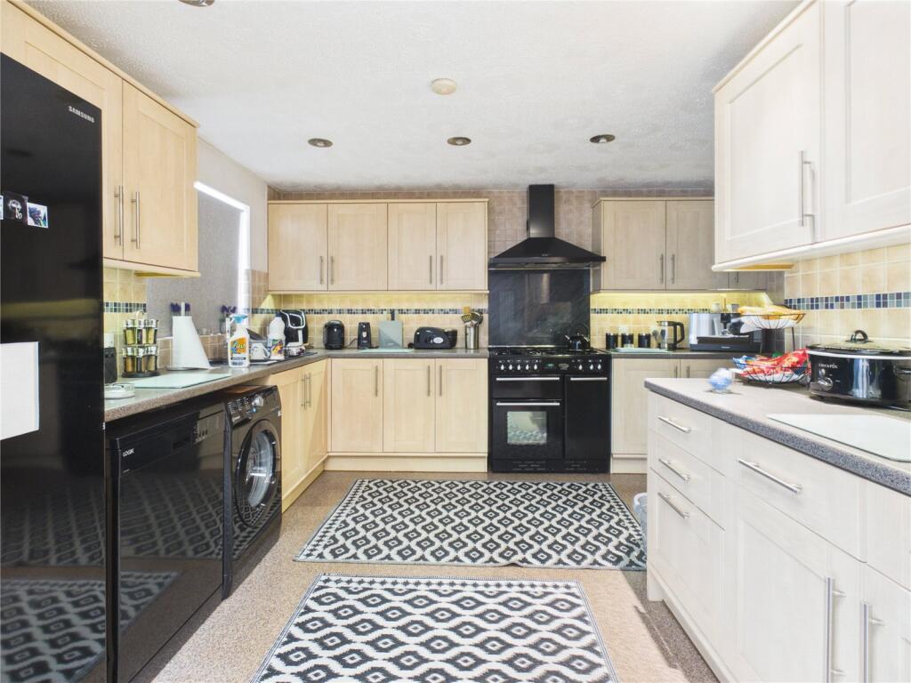 Parkwood Close, BRISTOL, BS14 photo 4