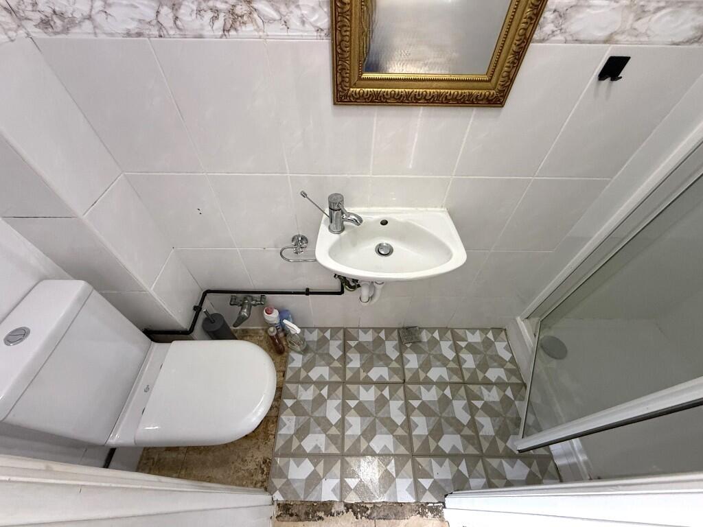 Mandeville Road, Northolt, Middlesex, UB5 5BL - View 6