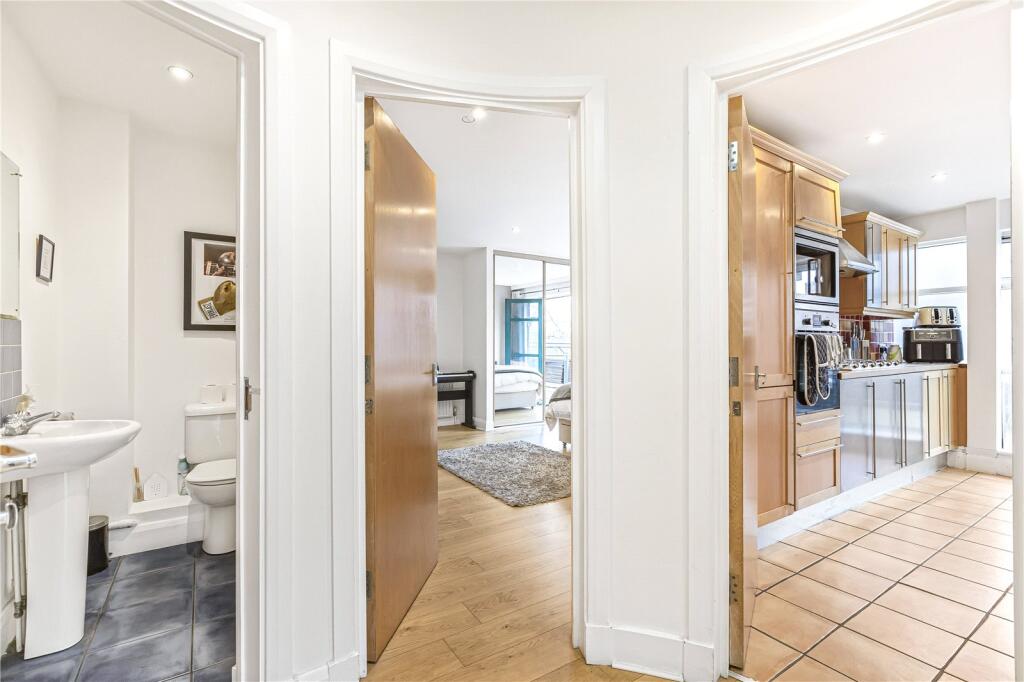 2 bedroom penthouse for rent