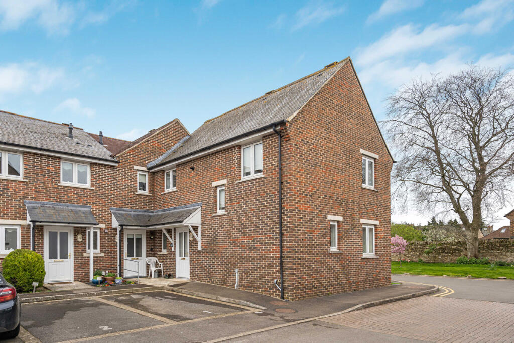 Main image of property: Wessex Way, Bicester, OX26