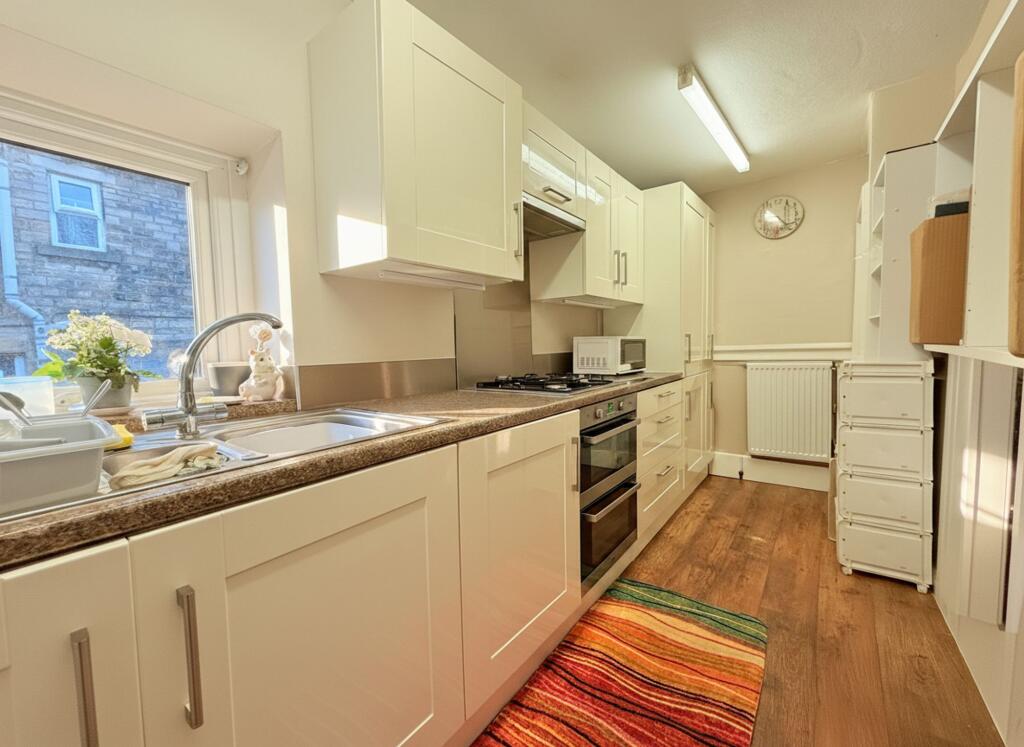 Cockley Hill Lane, Huddersfield, HD5 photo 3