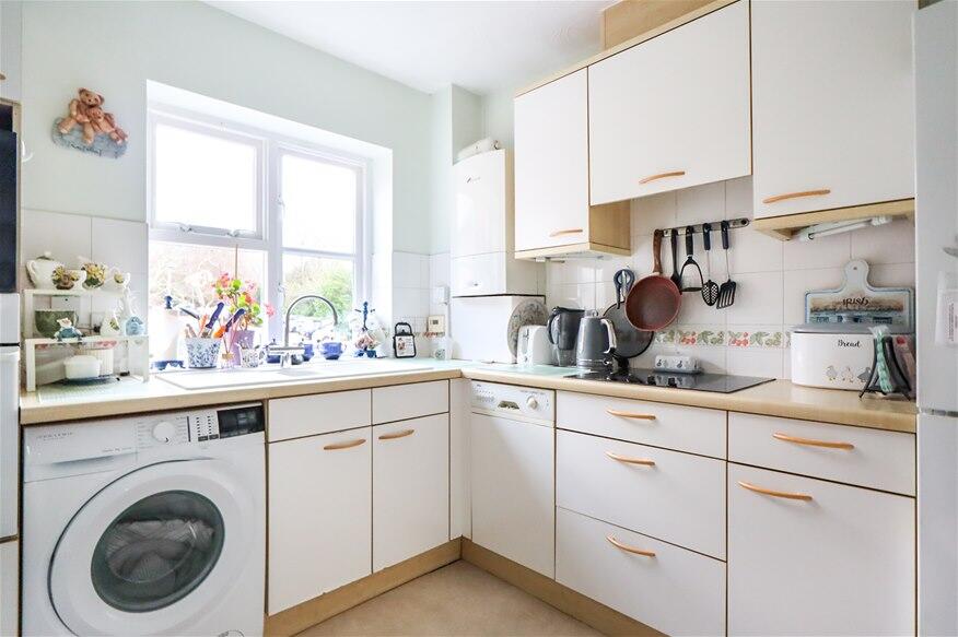 Additional image 4 of Sun Lane, Harpenden, AL5