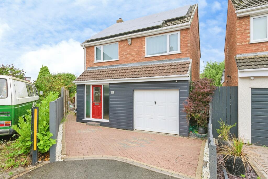 Main image of property: Torc Avenue, Tamworth