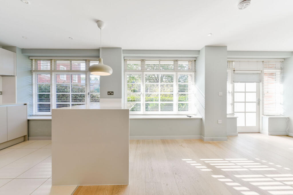 Apartment in London, Hammersmith - View 4