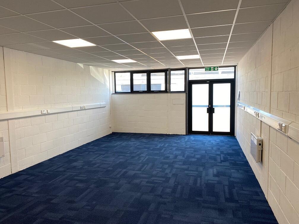 D6 office/studio to let