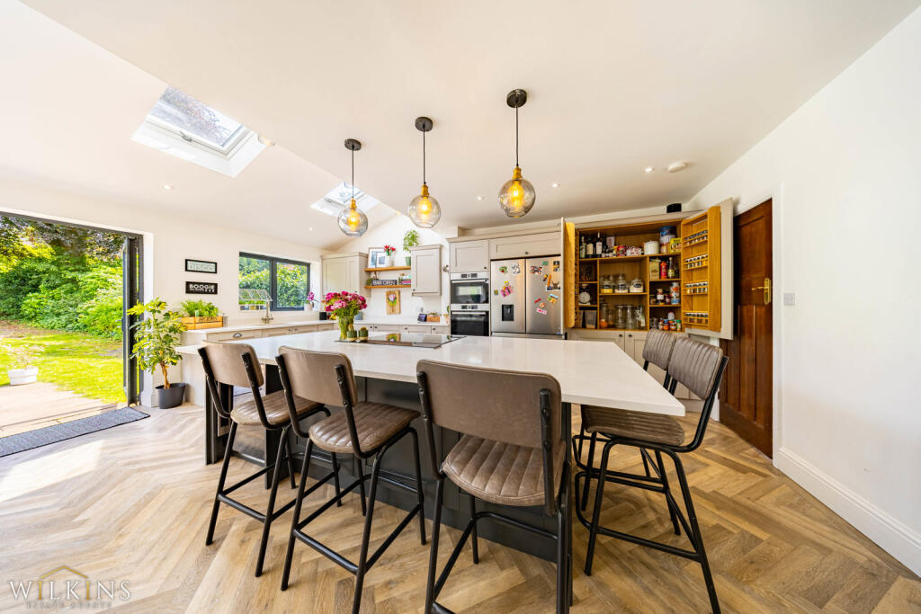 Tamworth Road, Sutton Coldfield, West Midlands, B75 - View 4