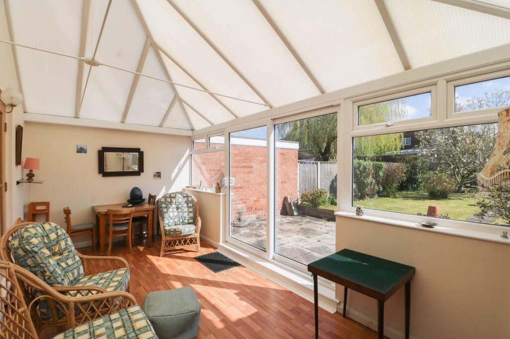 Church Road, Saughall, Chester - More