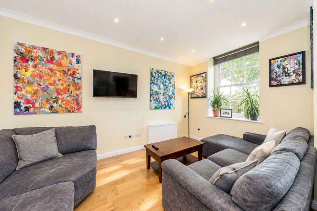Apartment in London - View 2