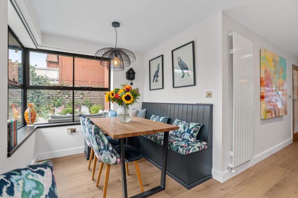 House in Newark and Sherwood, Southwell - More