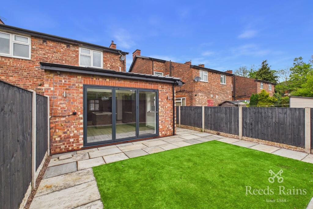 Brindley Avenue, Sale, Greater Manchester, M33 photo 4