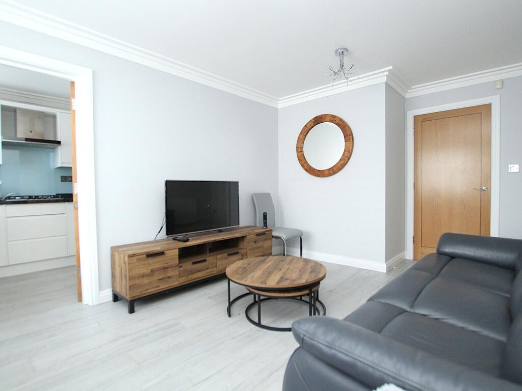 Apartment in Poole, Penn Hill - View 4