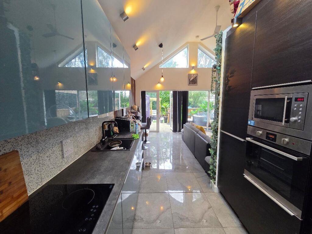 Main image of property: Rosliston Road, Burton-On-Trent