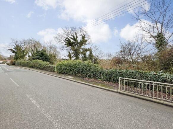 Plot, Ballacraine
