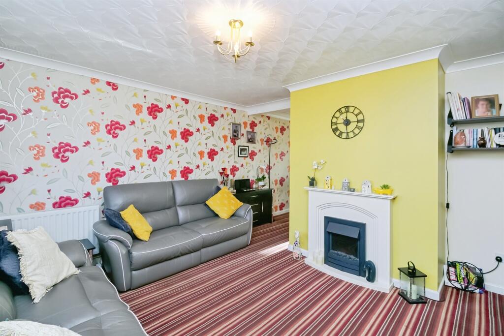 Fairfield Crescent, Llantwit Major photo 2