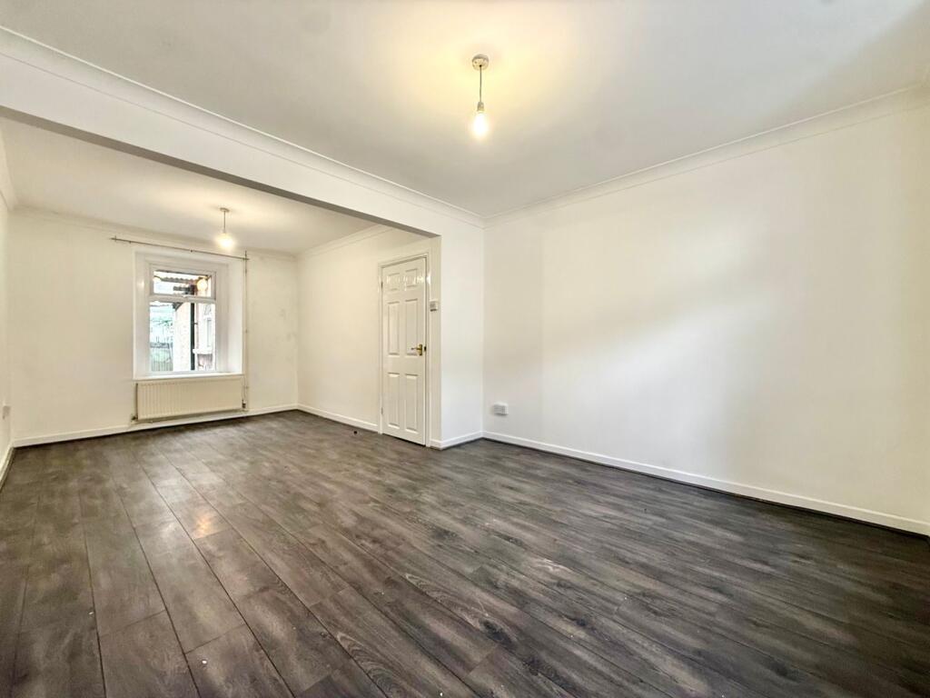 House in Newport, City Centre, Stow Hill - View 4