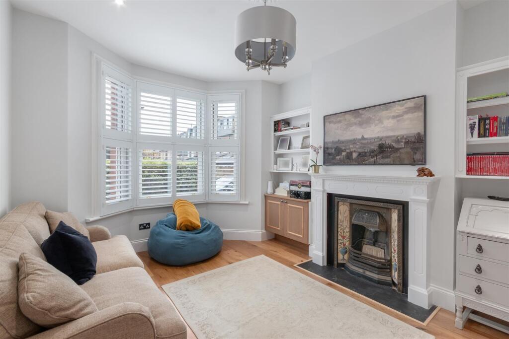 Rosevine Road, West Wimbledon photo 3