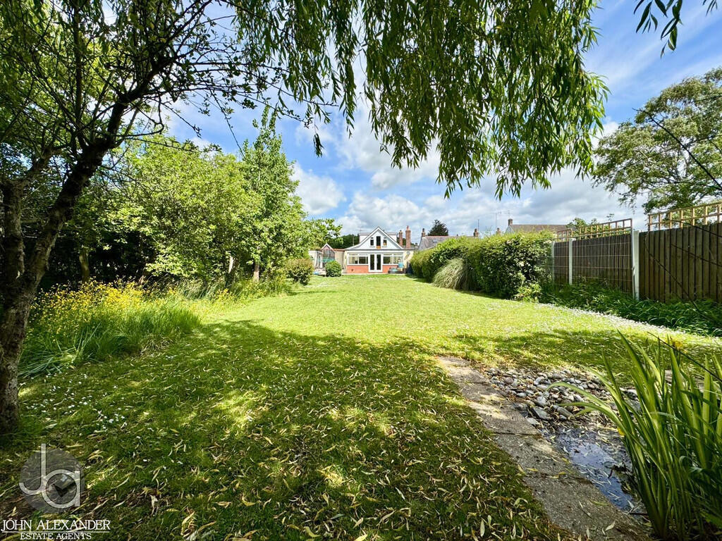 Holland Road, Little Clacton, Clacton-on-Sea photo 2