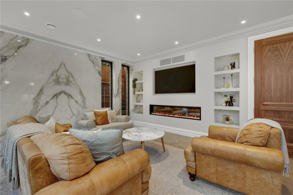 West End Lane, Esher, Surrey, KT10 – pohled 6