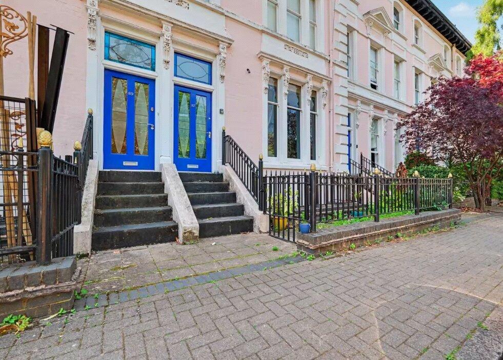 2-bed flat on Princess Road East, Leicester, Leicestershire, LE1, £230,000