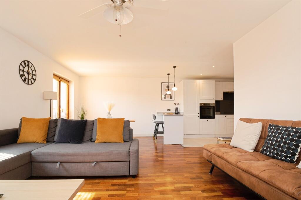 Henke Court, Cardiff - View 6