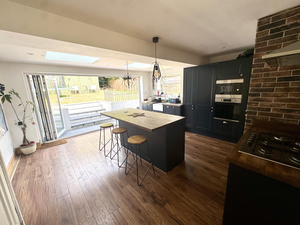 House in Portsmouth - More