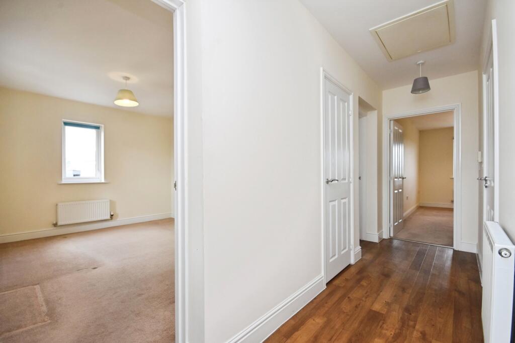 Apartment in Braintree, Essex - More