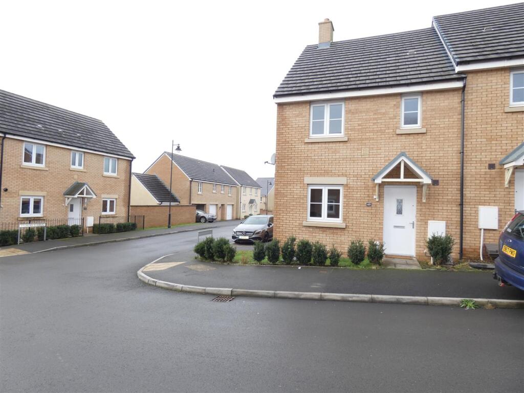 Main image of property: Ffordd Y Grug, Parc Derwen , Coity, Bridgend, CF35 6BQ