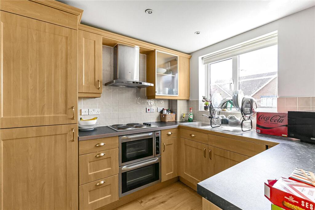 Apartment in Welwyn Hatfield, The Ryde, Hatfield Hyde - View 3