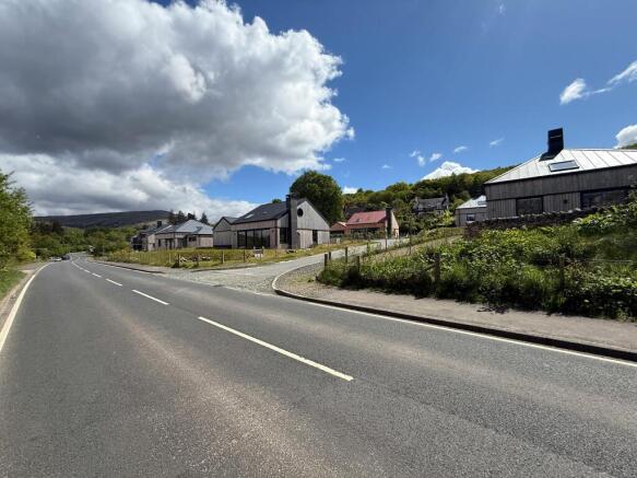 BIRLINN BRAE ENTRANCE
