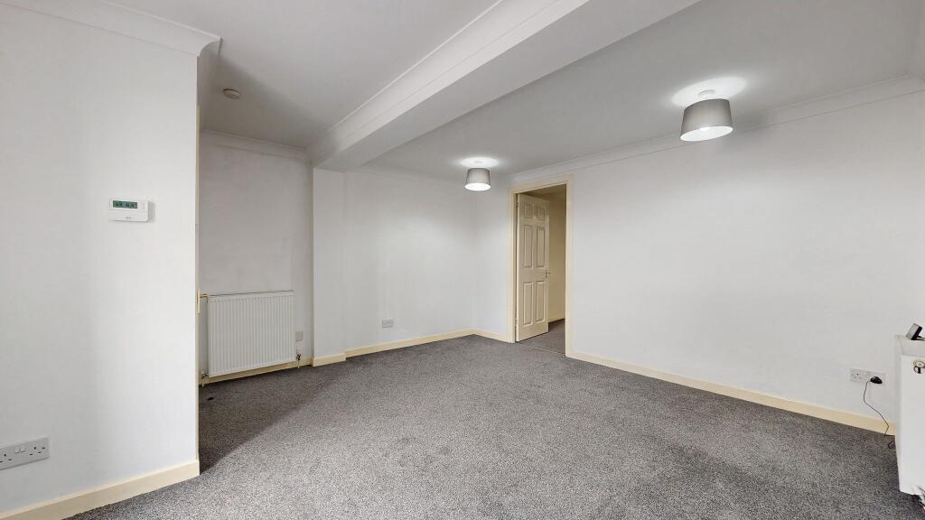 21 Townhead Street, Strathaven, ML10 6AB photo 4